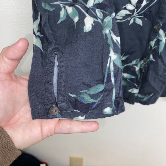 Pure Jill Indigo Blue Gauzy Floral Button Down Top Size XL Soft - Picture 3 of 9